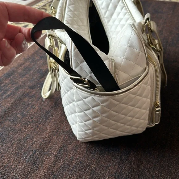 Betsey Johnson Duffel Bag 💼 - Picture 7 of 16